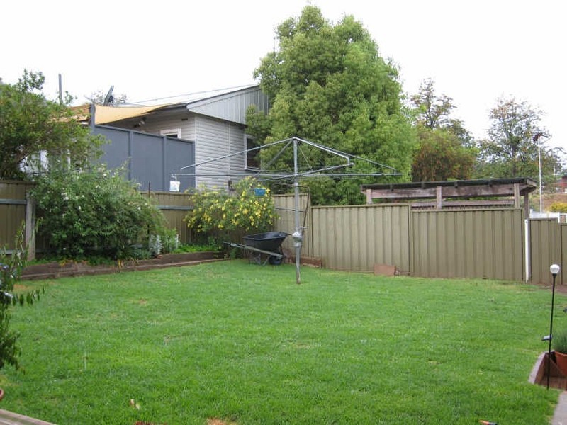 98 Napier Street, Tamworth NSW 2340