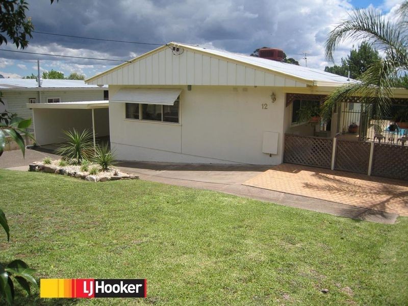 12 Yarral Avenue, Tamworth NSW 2340