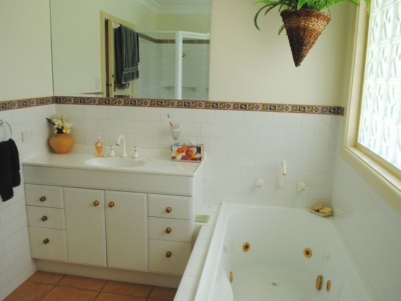 12 Yarral Avenue, Tamworth NSW 2340