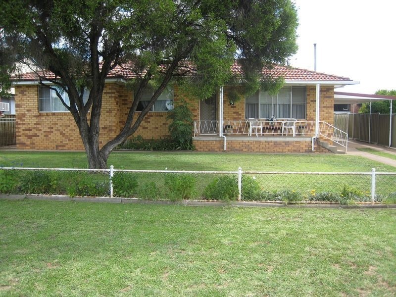 9 Karloo Street, Tamworth NSW 2340