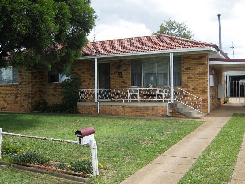 9 Karloo Street, Tamworth NSW 2340
