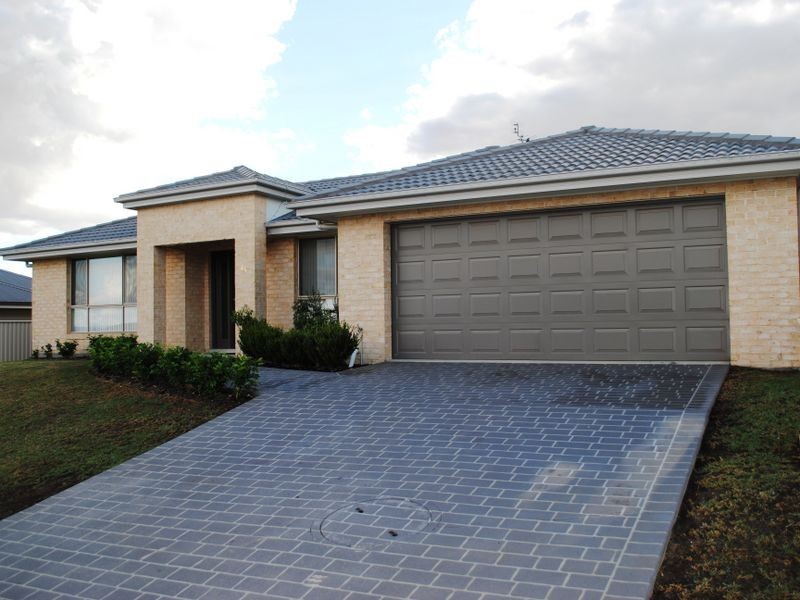 64 Grant Street, Tamworth NSW 2340