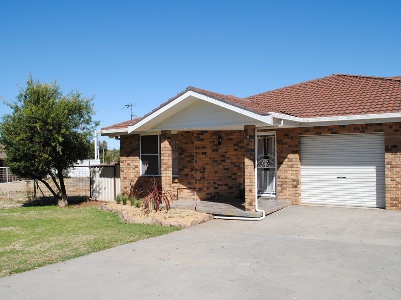 4/14 Cowper Close, Tamworth NSW 2340