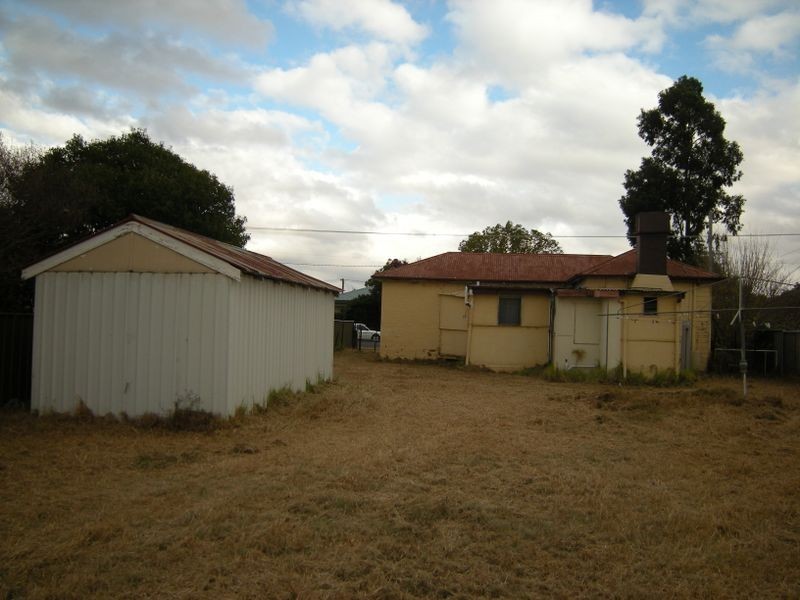 12 Lydia Street, Tamworth NSW 2340