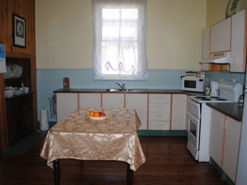 132 Denison Street, Tamworth NSW 2340