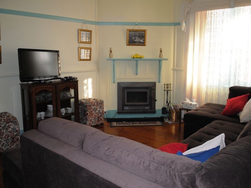 132 Denison Street, Tamworth NSW 2340