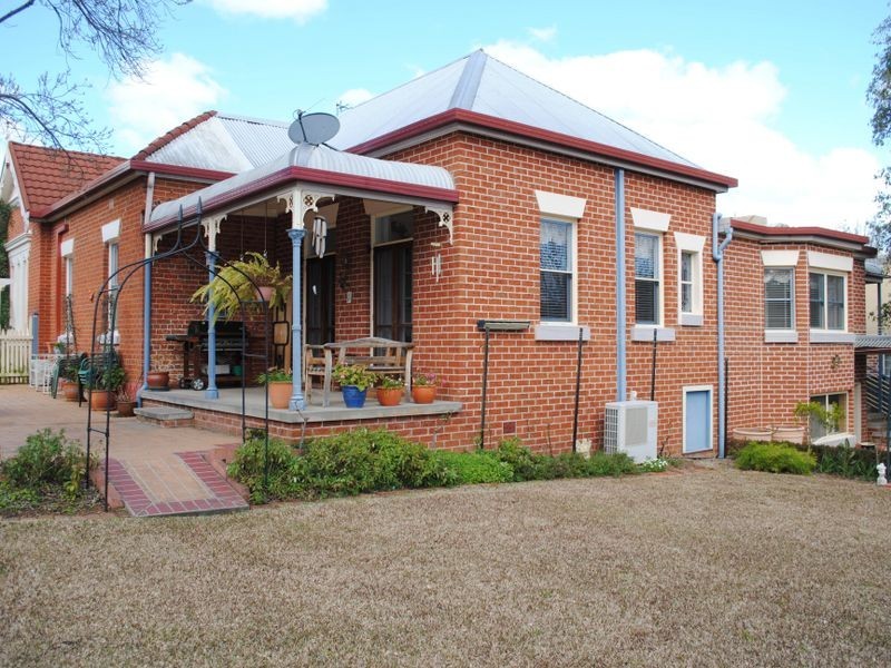 44 White Street, East Tamworth NSW 2340