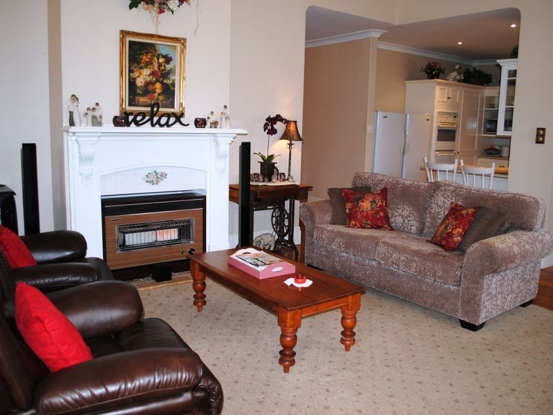 44 White Street, East Tamworth NSW 2340