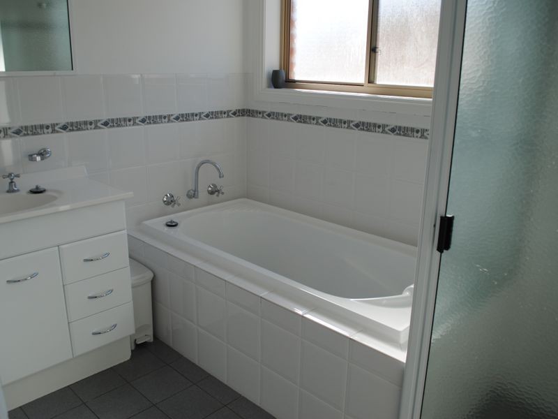 33 Janelle Street, Tamworth NSW 2340