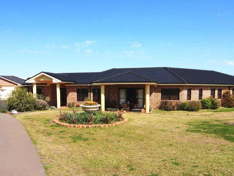 3 Barrington Drive, Tamworth NSW 2340
