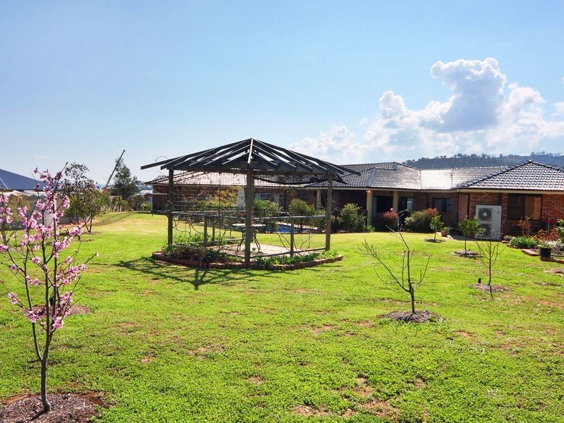 3 Barrington Drive, Tamworth NSW 2340