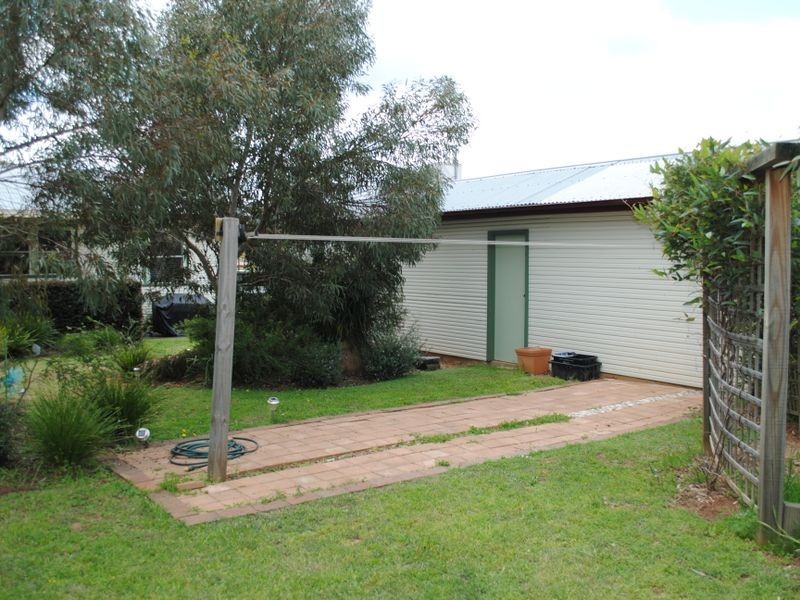 30 Oak Street, Tamworth NSW 2340