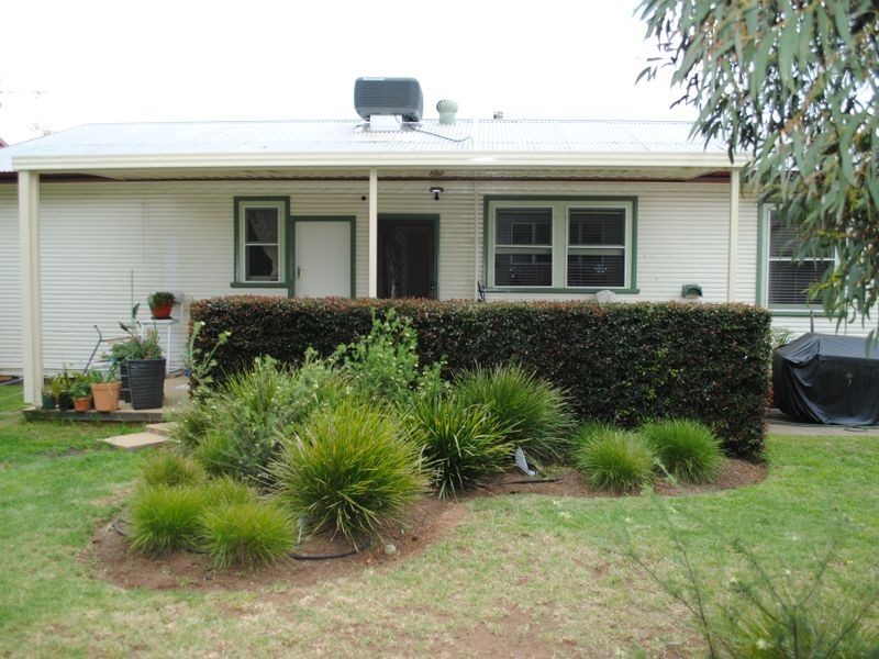 30 Oak Street, Tamworth NSW 2340