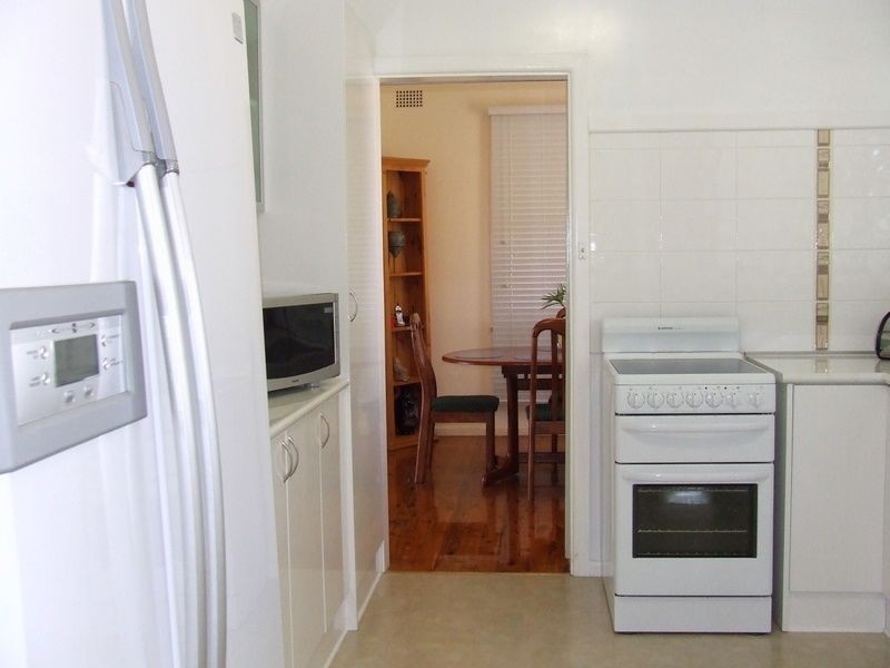 30 Oak Street, Tamworth NSW 2340