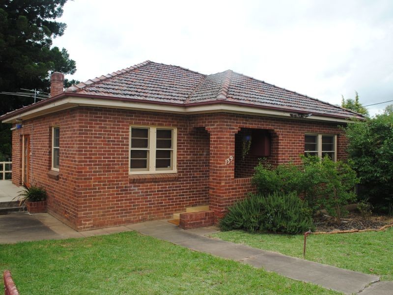 139 Carthage Street, Tamworth NSW 2340