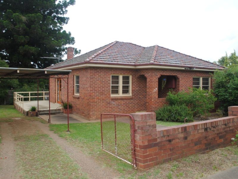 139 Carthage Street, Tamworth NSW 2340