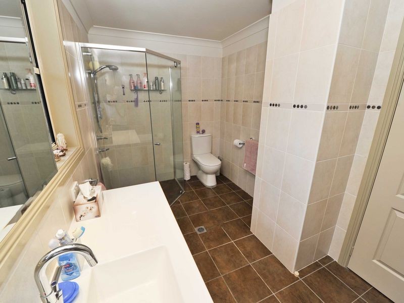 1/10 Nyrang Avenue, Tamworth NSW 2340