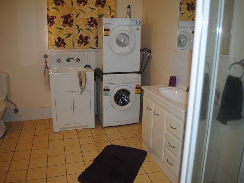 99 Crown Street, Tamworth NSW 2340