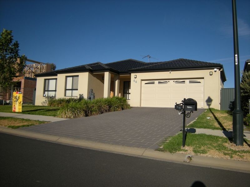 44 The Heights, Tamworth NSW 2340