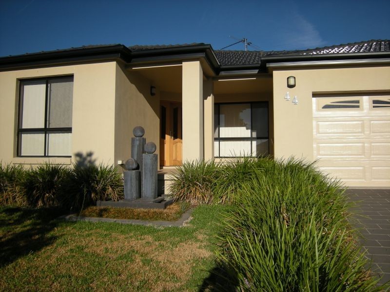 44 The Heights, Tamworth NSW 2340