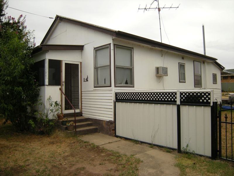 8 Melrose Street, Tamworth NSW 2340