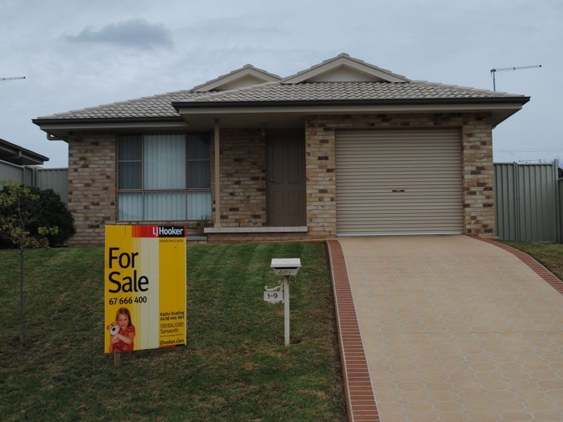 1/9 Baker Close, Calala NSW 2340
