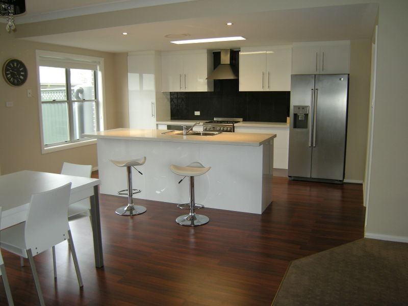 5 Boulevard Place, Hillvue NSW 2340