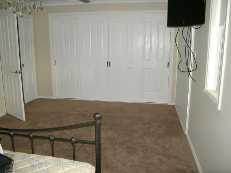 5 Boulevard Place, Hillvue NSW 2340