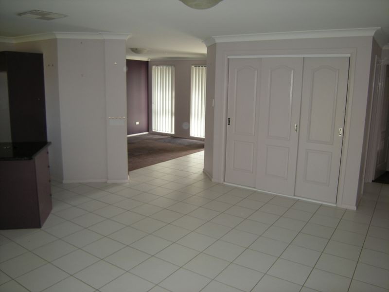 16 Burdekin Place, Tamworth NSW 2340