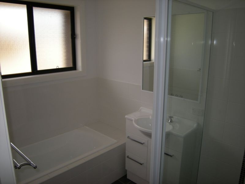 16 Burdekin Place, Tamworth NSW 2340