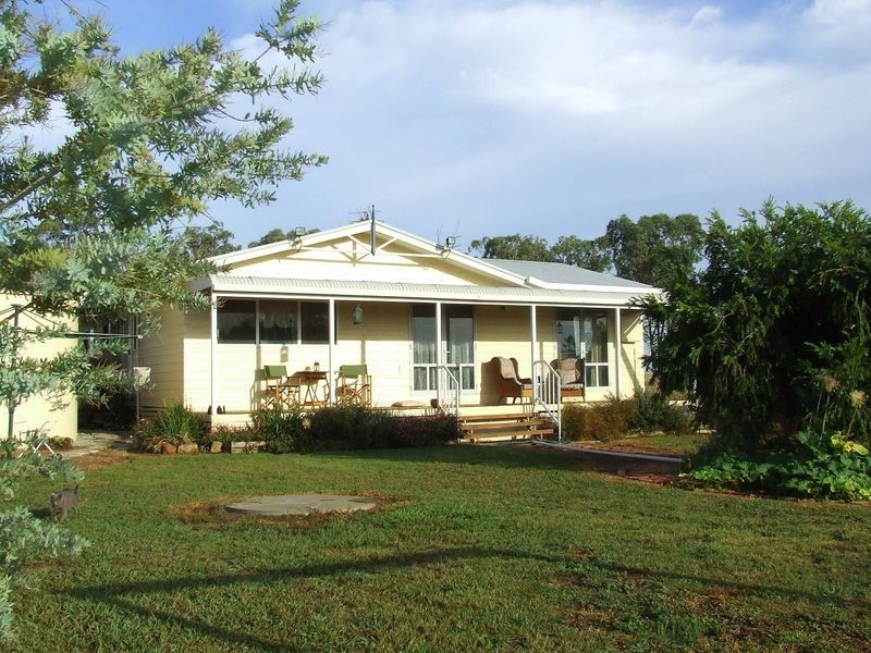 15 Ridds Lane WINTON NSW 2344, Tamworth NSW 2340