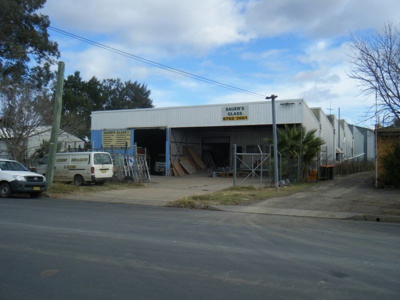 37 Avro Street, Tamworth NSW 2340