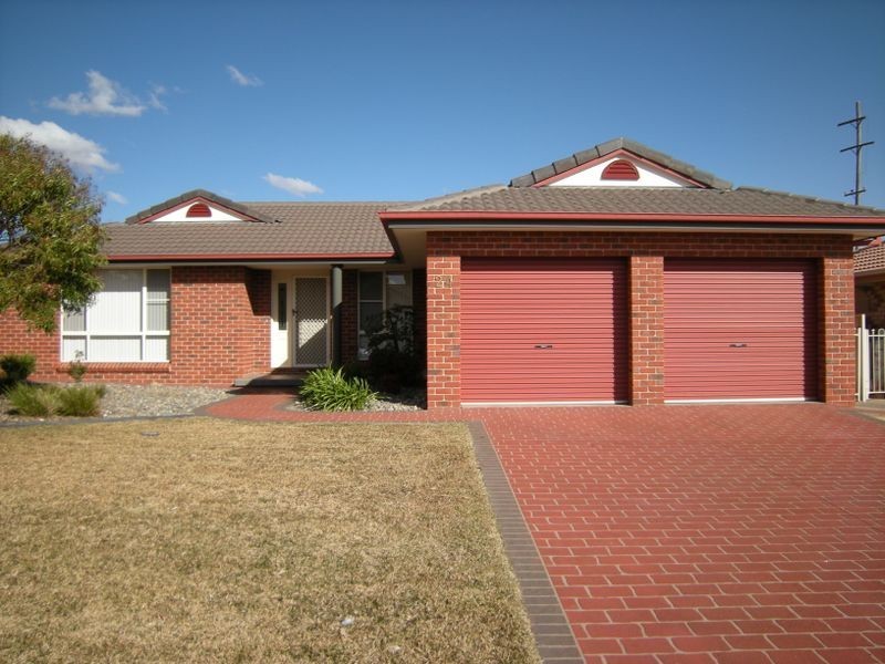 24 Wahroonga Drive, Tamworth NSW 2340