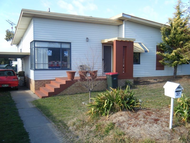 37 Hillvue Road, Tamworth NSW 2340