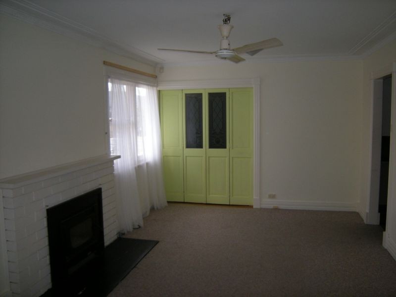 11 Ring Street, Tamworth NSW 2340