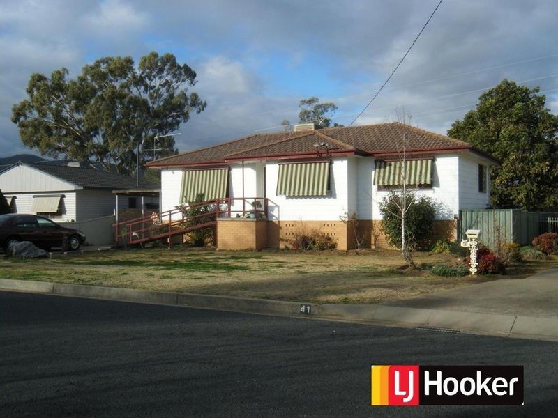 39 Kurrawan Street, Tamworth NSW 2340