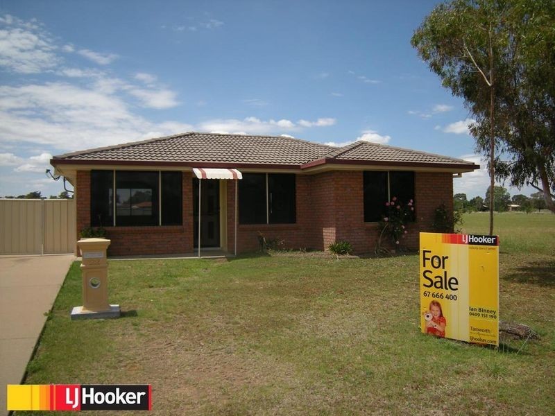 22 Flemming Crescent, Tamworth NSW 2340