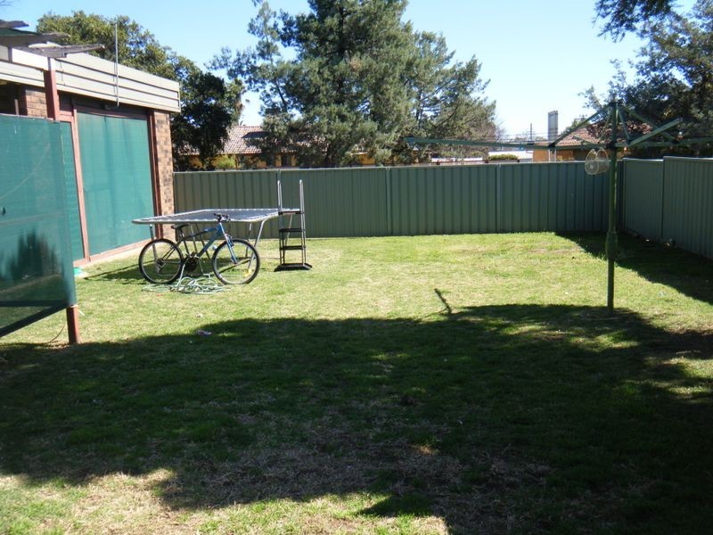 1 Waree Drive, Tamworth NSW 2340