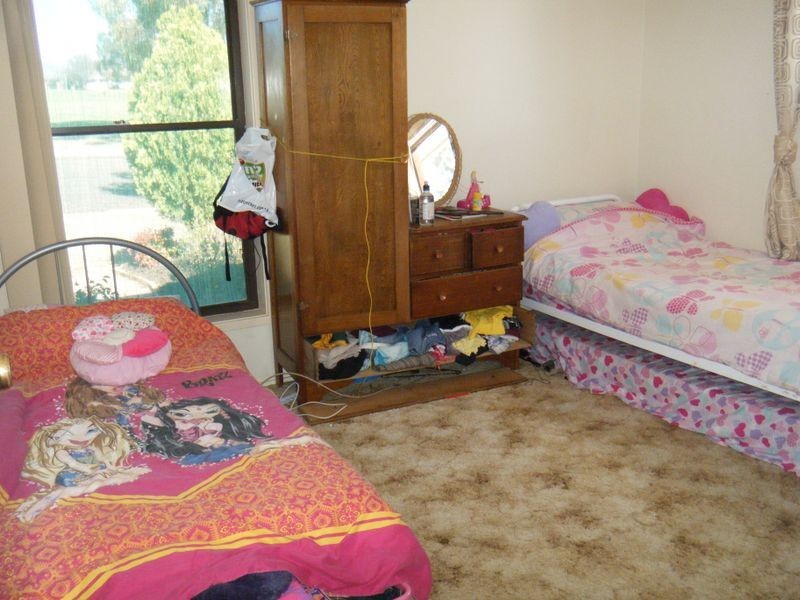 1 Waree Drive, Tamworth NSW 2340