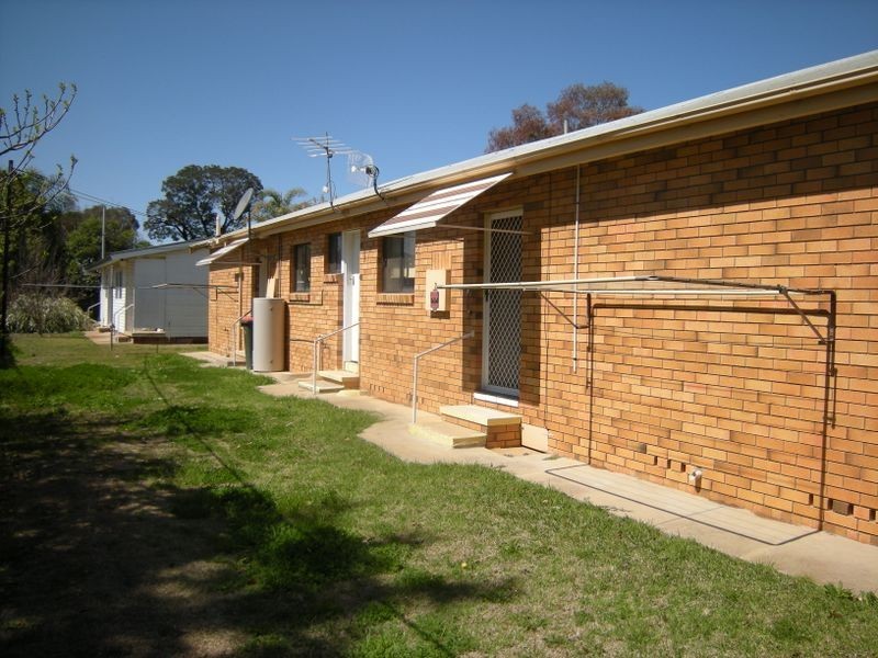4 Bent Street, Tamworth NSW 2340