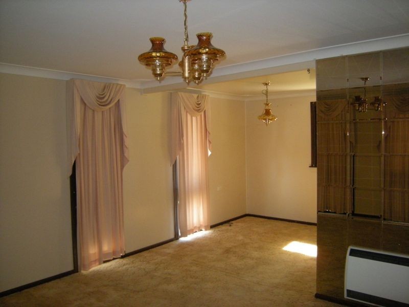 38 Kirkham Crescent, Tamworth NSW 2340