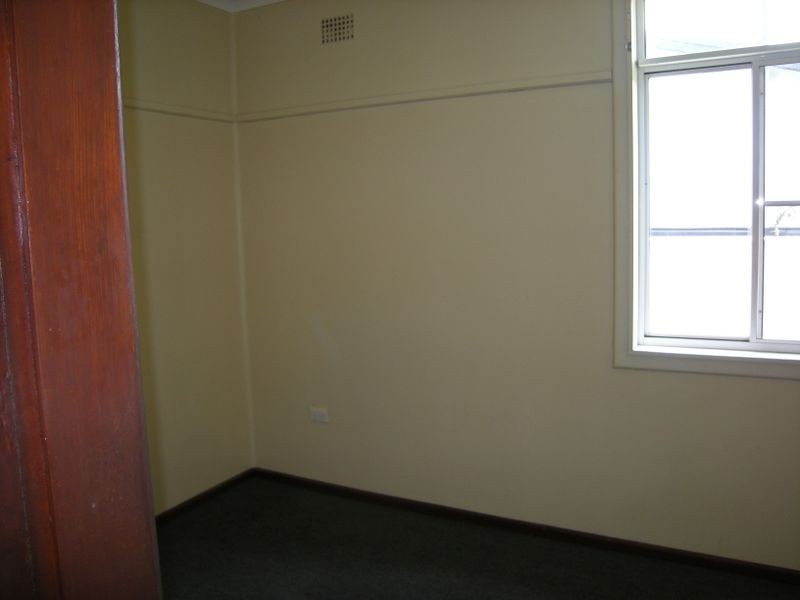 12-12a Thompson Crescent, Tamworth NSW 2340