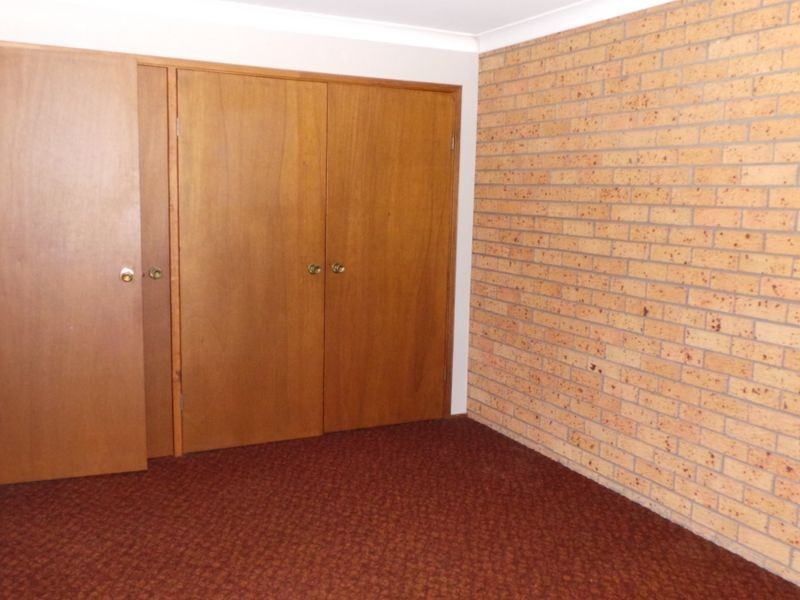 2/33 Florence Lane, Tamworth NSW 2340