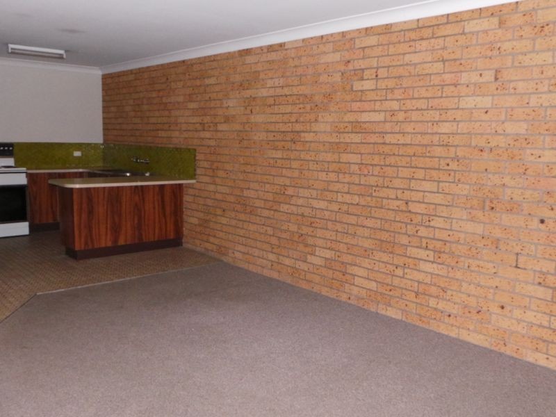 2/33 Florence Lane, Tamworth NSW 2340