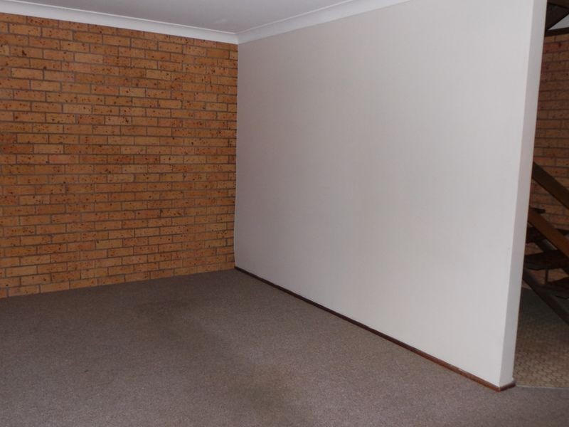 2/33 Florence Lane, Tamworth NSW 2340