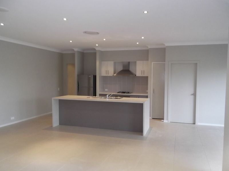 4 Falcon Drive, Tamworth NSW 2340