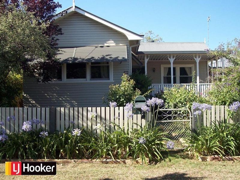 12 Patterson Street, Tamworth NSW 2340