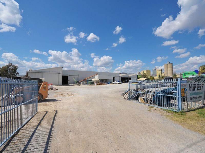 37-41 Barnes Street, Tamworth NSW 2340