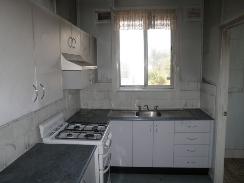 11 Thompson Crescent, Tamworth NSW 2340