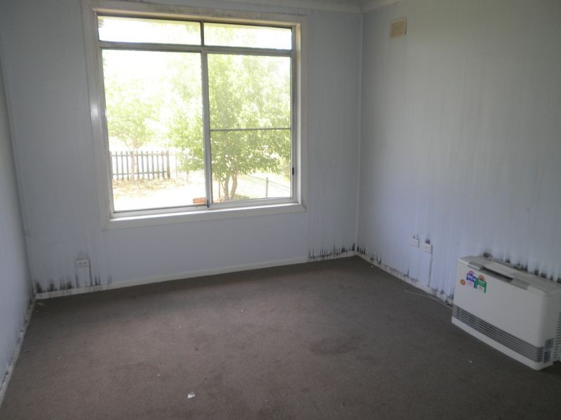11 Thompson Crescent, Tamworth NSW 2340